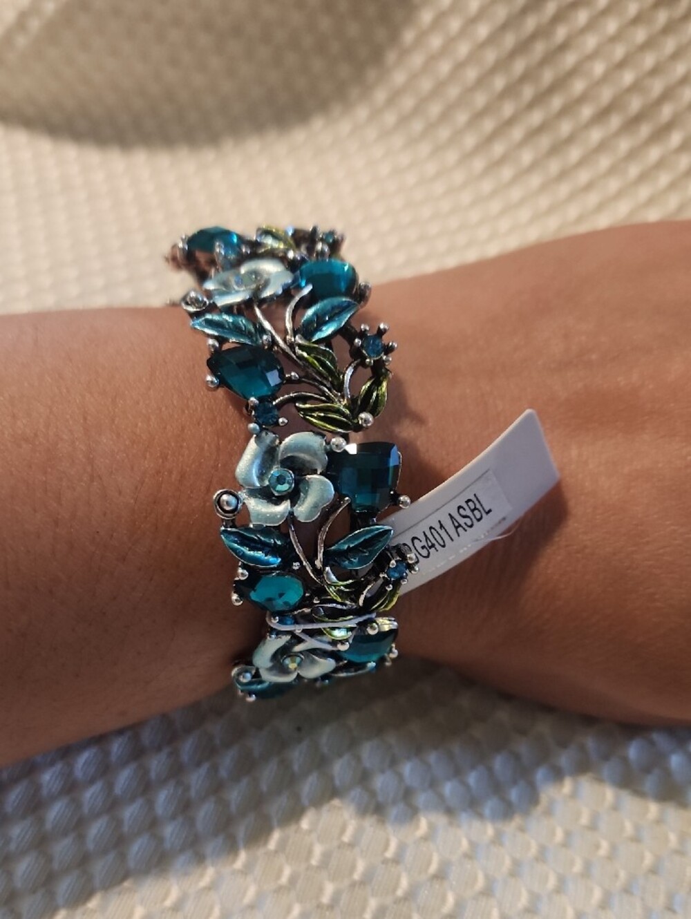 Fashion Jewelry Teal Floral Crystal Bracelet $2 For $13* - Picture 5 of 5